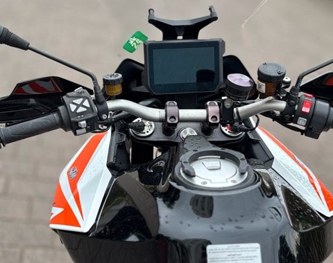 zum Vergrössern bitte anklicken!