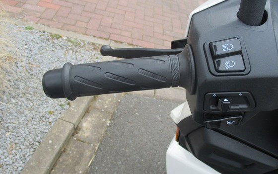 Neufahrzeug Suzuki Avenis 125 - Bild 10