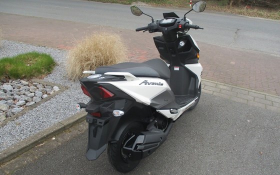 Neufahrzeug Suzuki Avenis 125 - Bild 9