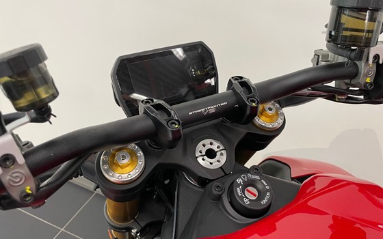 Neufahrzeug Ducati Streetfighter V2 S - Bild 10