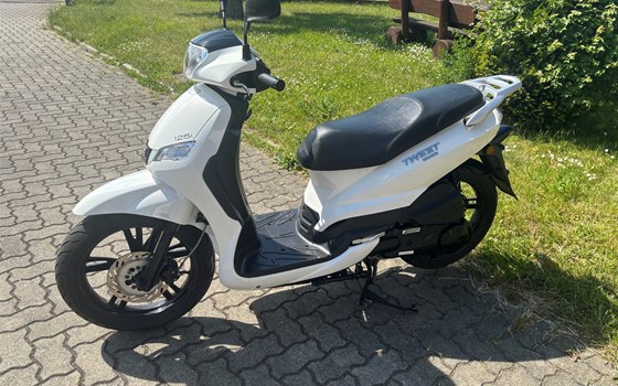 Gebrauchtmotorrad Peugeot Tweet 125 - Bild 1