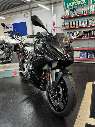 GSX-8R