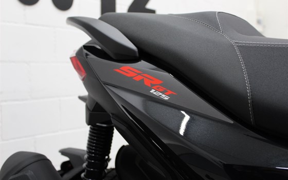 Neufahrzeug Aprilia SR GT 125 - Bild 7