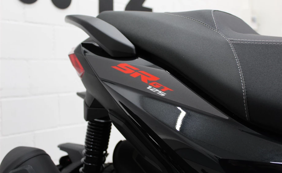 Angebot Aprilia SR GT 125 Bild 7: Angebot Aprilia SR GT 125