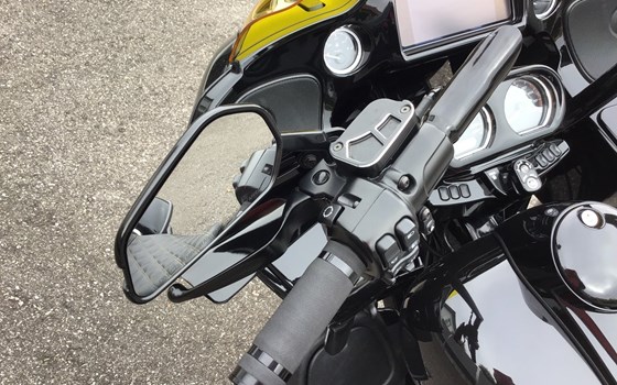 Gebrauchtmotorrad Harley-Davidson Road Glide FLTR - Bild 8