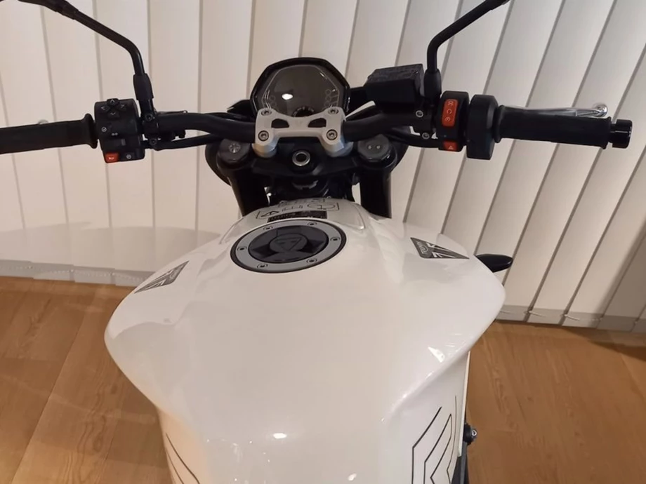 Angebot Triumph Street Triple R Bild 10: Angebot Triumph Street Triple R