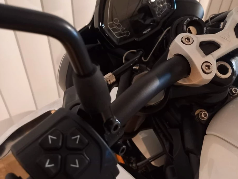 Angebot Triumph Street Triple R Bild 11: Angebot Triumph Street Triple R