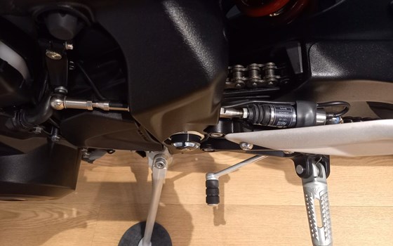 Gebrauchtmotorrad Triumph Street Triple R - Bild 12