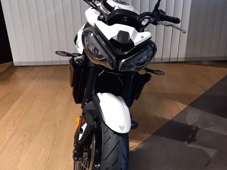 Angebot Triumph Street Triple R Bild 2: Angebot Triumph Street Triple R