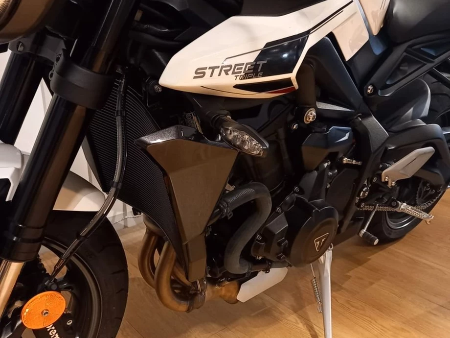 Angebot Triumph Street Triple R Bild 5: Angebot Triumph Street Triple R