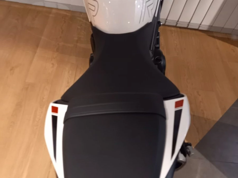 Angebot Triumph Street Triple R Bild 9: Angebot Triumph Street Triple R