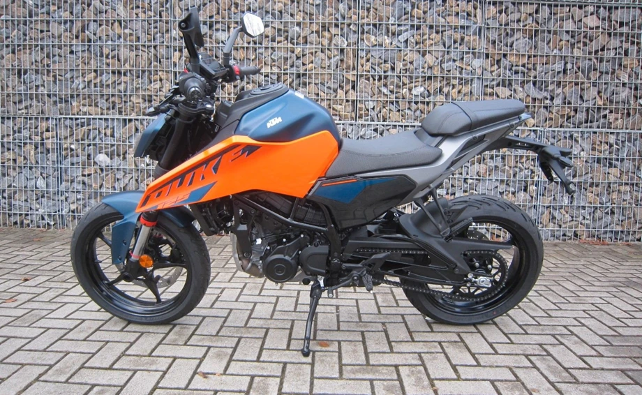 Angebot KTM 125 Duke Bild 1: Angebot KTM 125 Duke