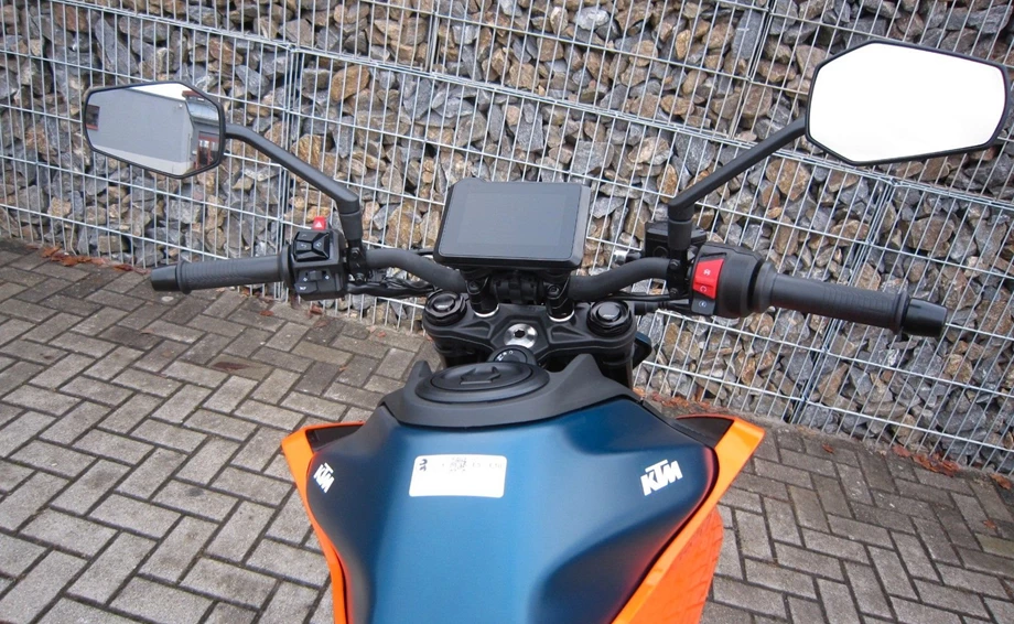 Angebot KTM 125 Duke Bild 10: Angebot KTM 125 Duke