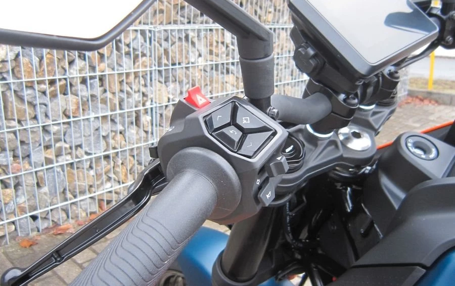 Angebot KTM 125 Duke Bild 13: Angebot KTM 125 Duke