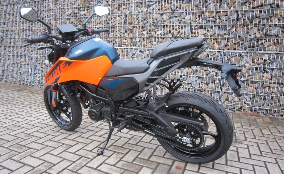 Angebot KTM 125 Duke Bild 3: Angebot KTM 125 Duke