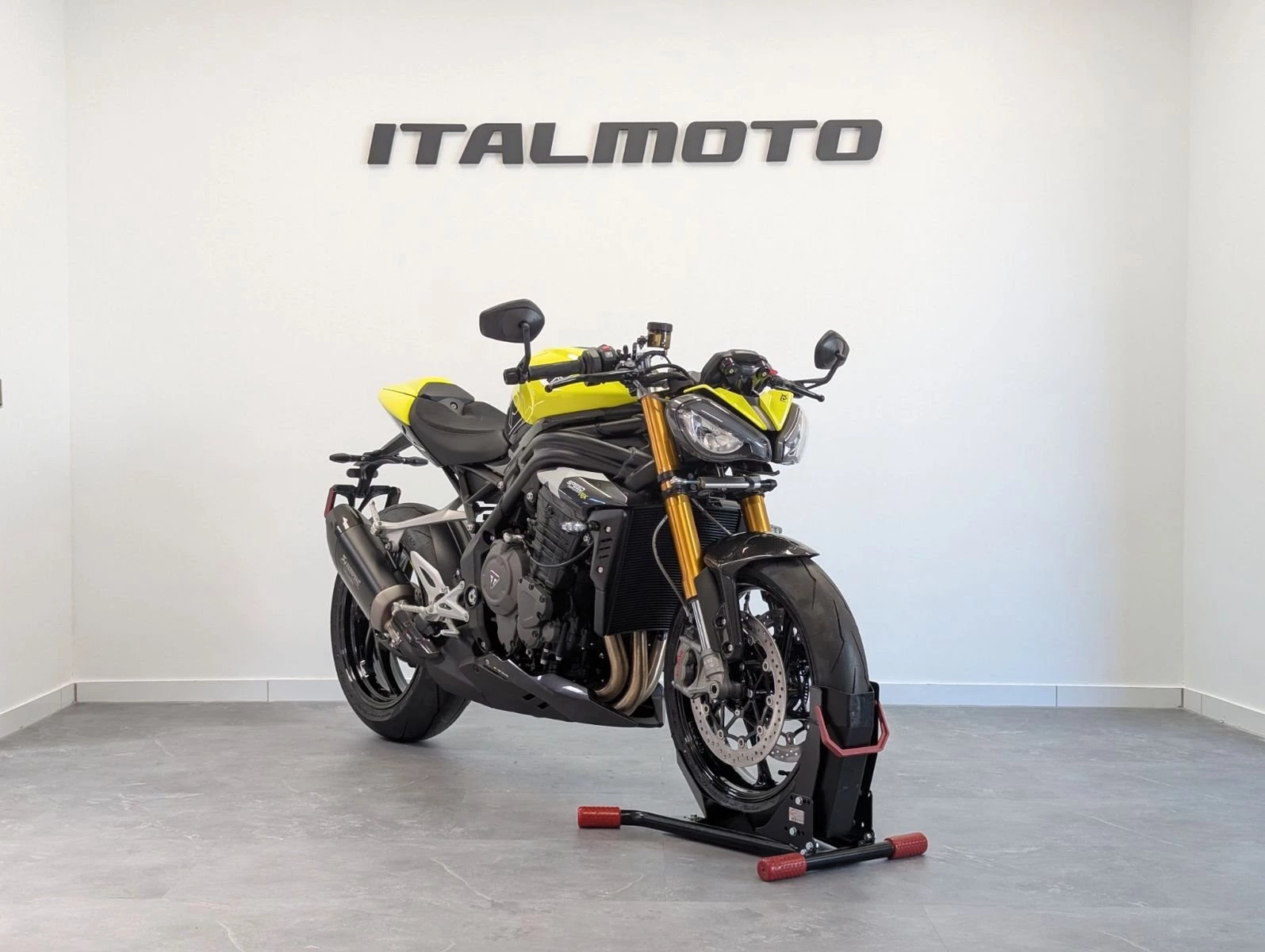 Triumph Speed Triple 1200 RX 