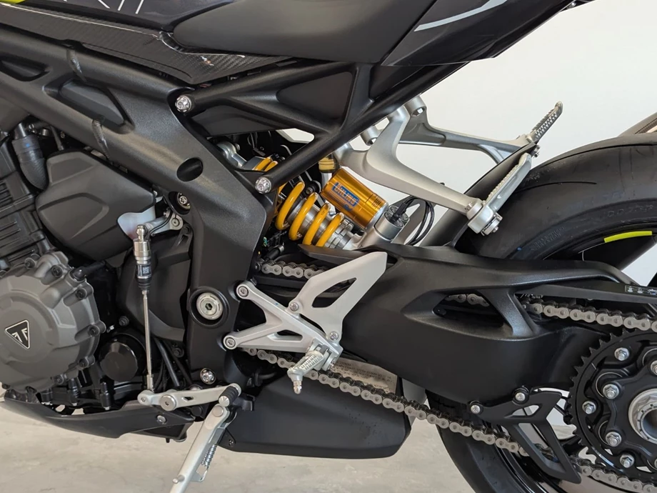 Angebot Triumph Speed Triple 1200 RX Bild 10: Angebot Triumph Speed Triple 1200 RX