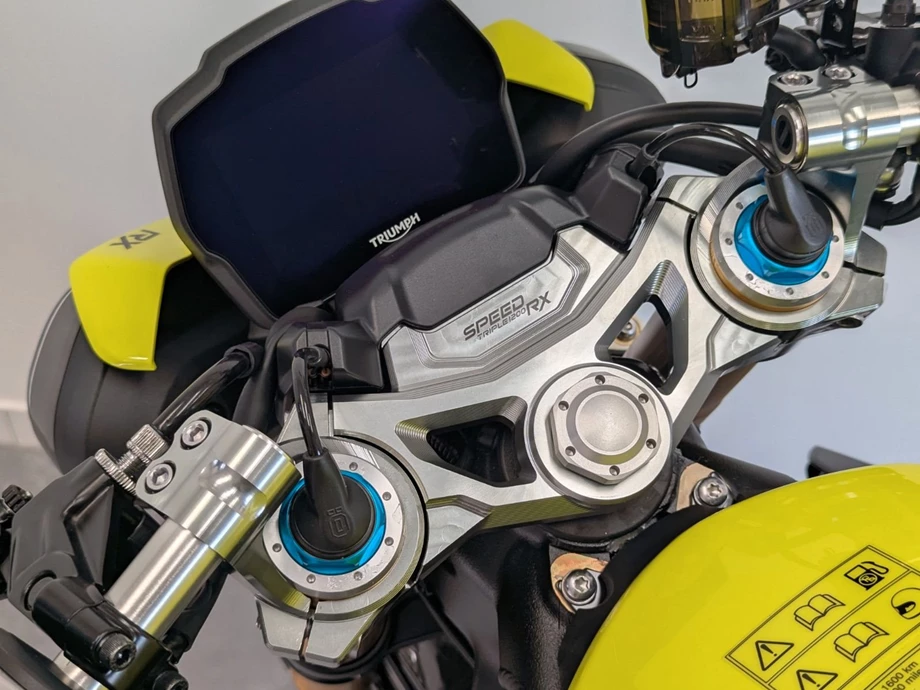 Angebot Triumph Speed Triple 1200 RX Bild 6: Angebot Triumph Speed Triple 1200 RX