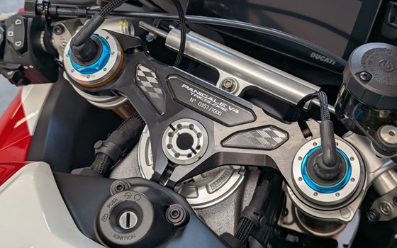 Neufahrzeug Ducati Panigale V4 Tricolore - Bild 8