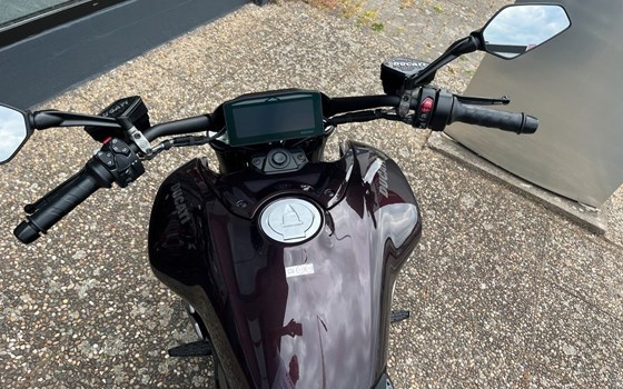 Gebrauchtmotorrad Ducati XDiavel V4 - Bild 8