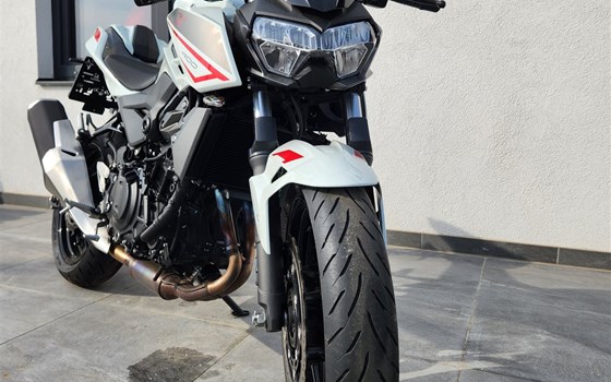 Gebrauchtmotorrad Kawasaki Z 400 - Bild 1 Gebrauchtmotorrad Kawasaki Z 400 - Bild 1