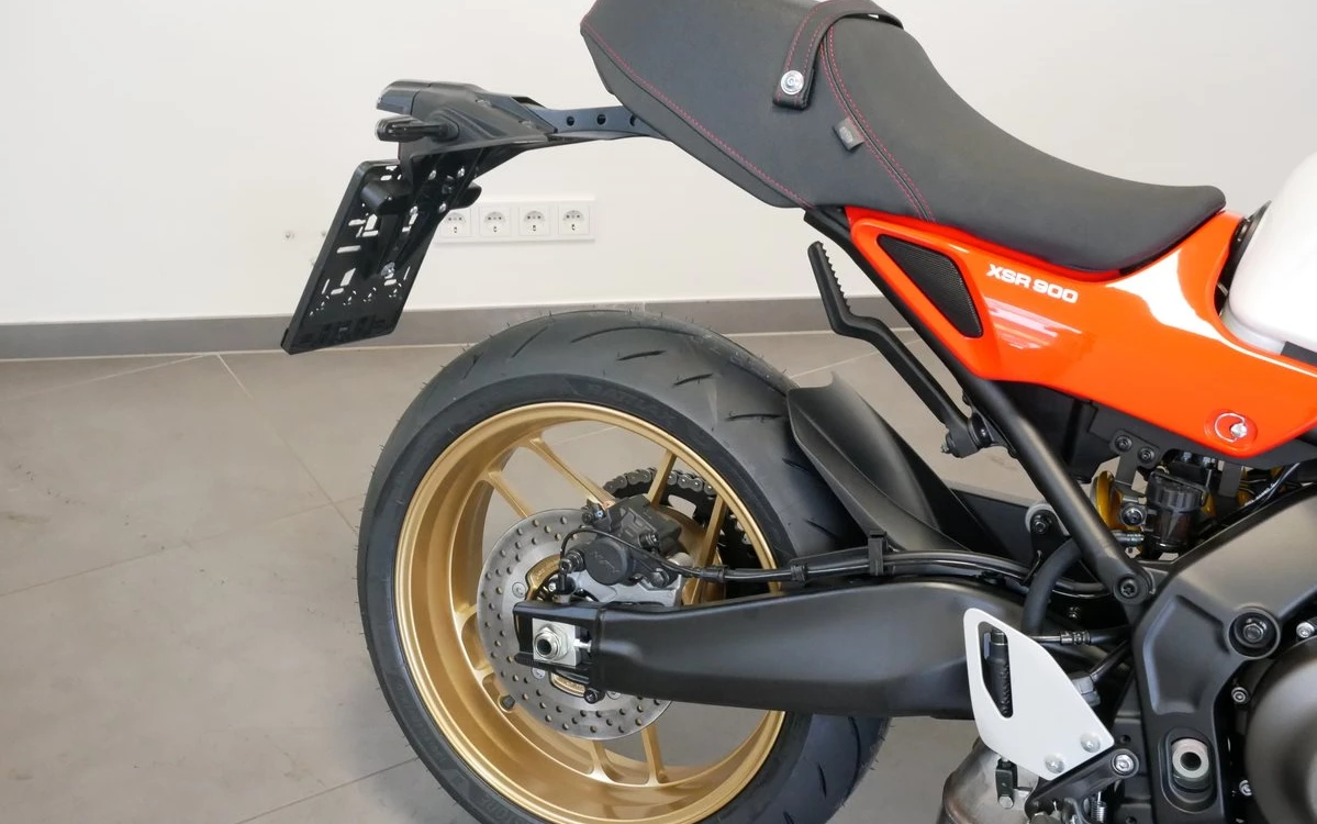 Zum Vergrößern bitte anklicken! Angebot Yamaha XSR900