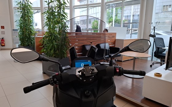 Gebrauchtmotorrad BMW C 400 X - Bild 7 Gebrauchtmotorrad BMW C 400 X - Bild 7