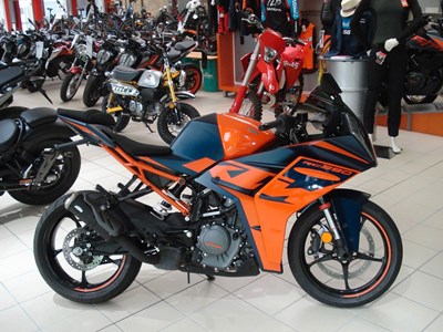 RC 390