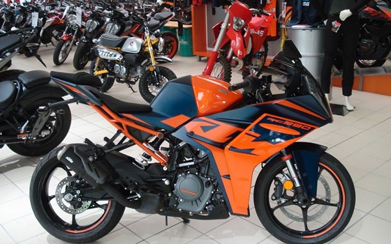 Gebrauchtmotorrad KTM RC 390 - Bild 1