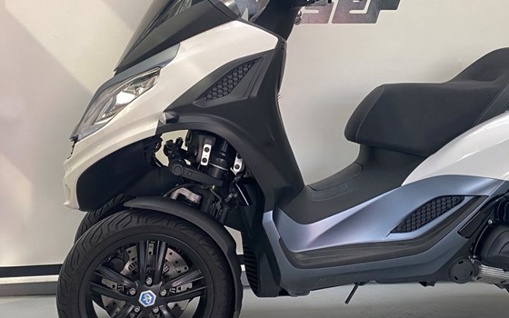 Gebrauchtmotorrad Piaggio MP3 300 HPE - Bild 3