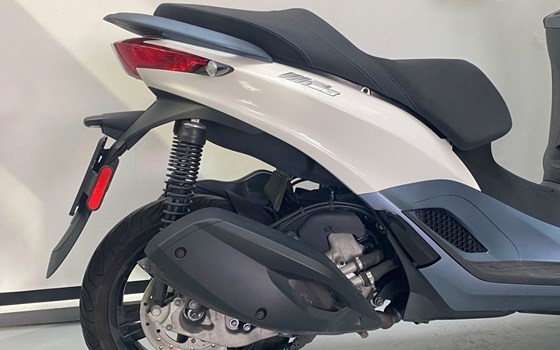 Gebrauchtmotorrad Piaggio MP3 300 HPE - Bild 5