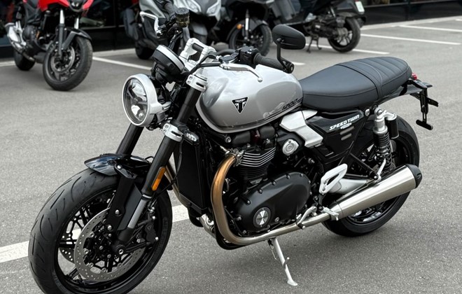 Triumph Speed Twin 1200