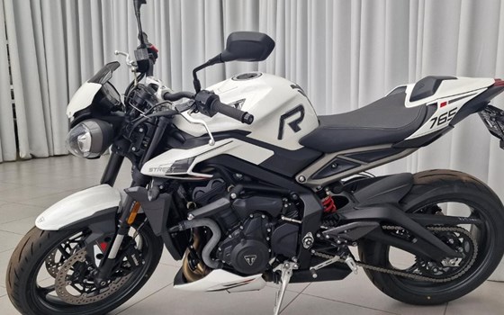 Gebrauchtmotorrad Triumph Street Triple R - Bild 4 Gebrauchtmotorrad Triumph Street Triple R - Bild 4
