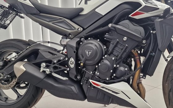 Gebrauchtmotorrad Triumph Street Triple R - Bild 5 Gebrauchtmotorrad Triumph Street Triple R - Bild 5