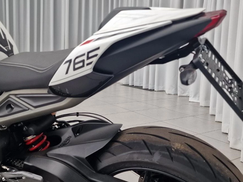 Angebot Triumph Street Triple R Bild 8: Angebot Triumph Street Triple R