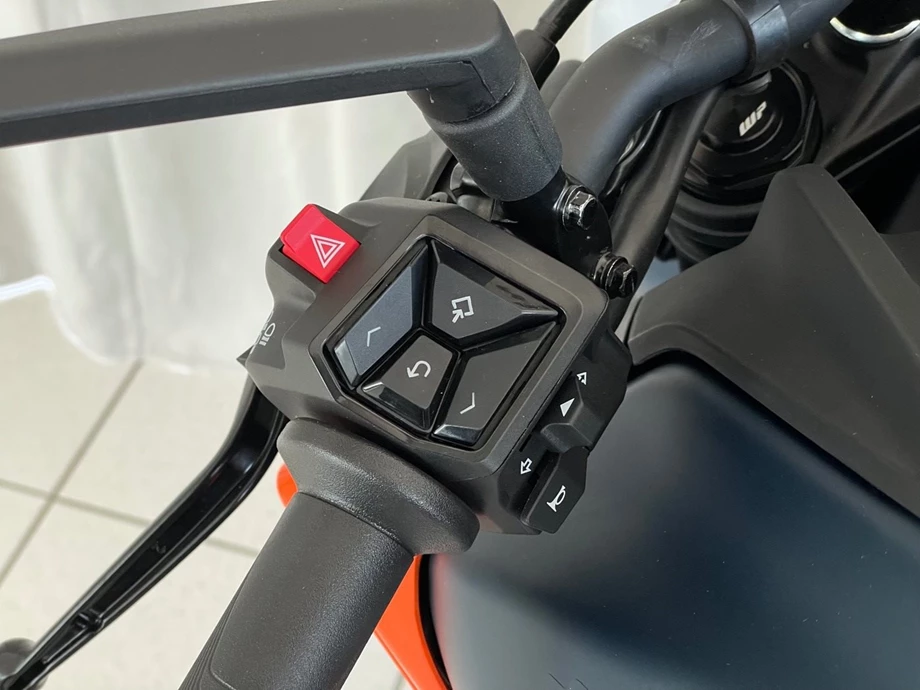 Angebot KTM 125 Duke Bild 12: Angebot KTM 125 Duke