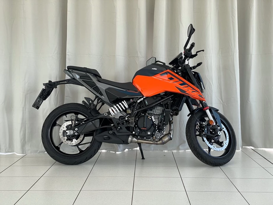 Angebot KTM 125 Duke Bild 6: Angebot KTM 125 Duke