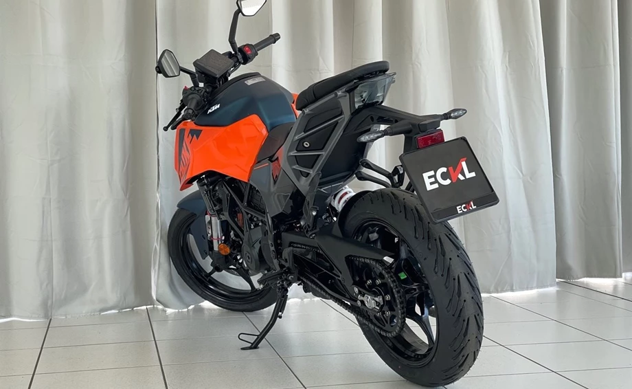 Angebot KTM 125 Duke Bild 9: Angebot KTM 125 Duke