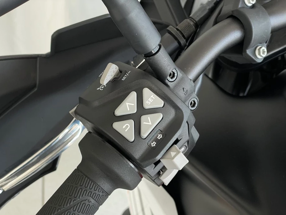 Angebot KTM 790 Adventure Bild 9: Angebot KTM 790 Adventure