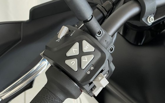 Neufahrzeug KTM 790 Adventure - Bild 9