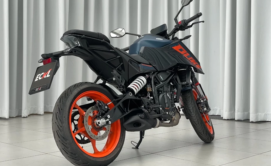 Angebot KTM 125 Duke Bild 4: Angebot KTM 125 Duke