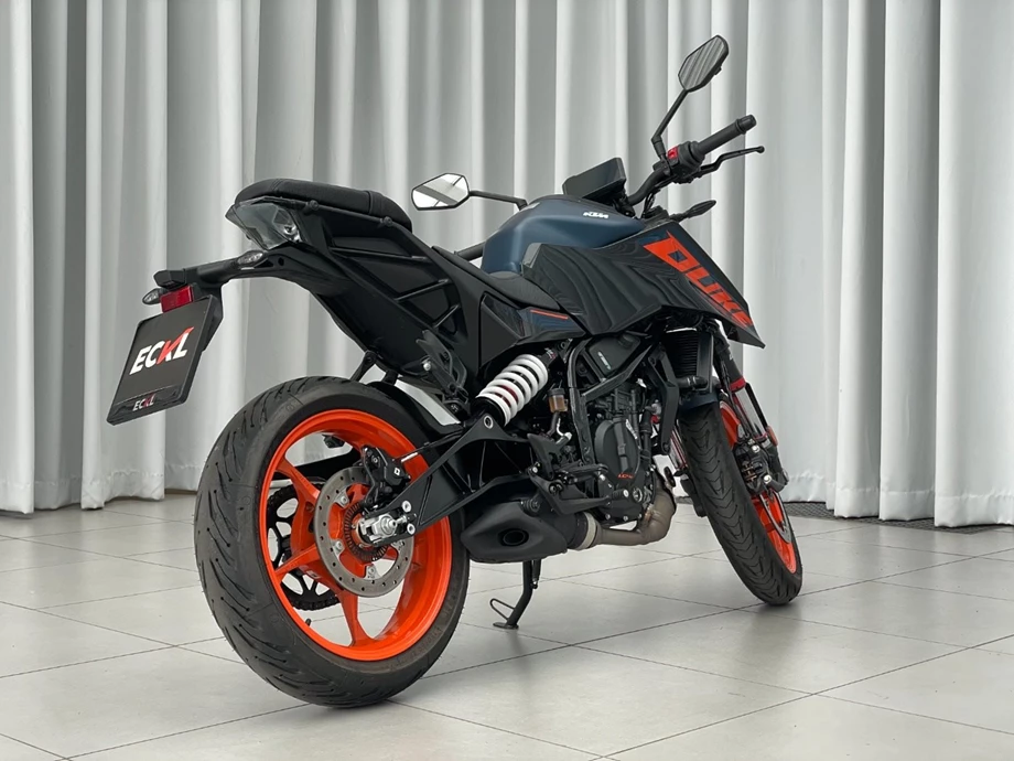 Angebot KTM 125 Duke Bild 6: Angebot KTM 125 Duke