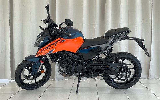 Neufahrzeug KTM 125 Duke - Bild 3 Neufahrzeug KTM 125 Duke - Bild 3