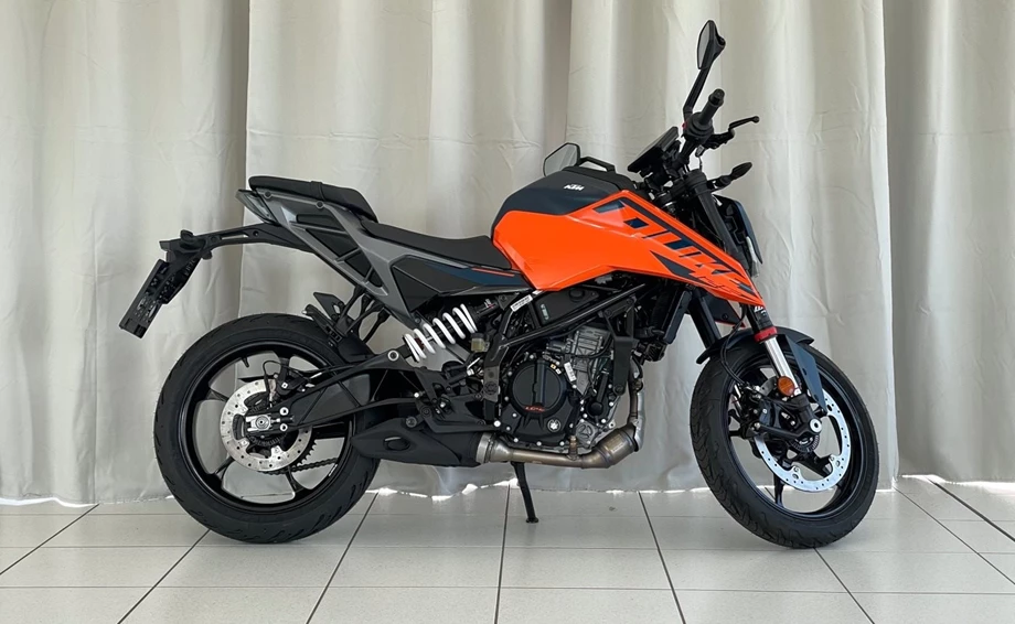 Angebot KTM 125 Duke Bild 6: Angebot KTM 125 Duke