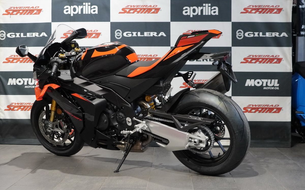 Zum Vergrößern bitte anklicken! Angebot Aprilia RSV4 1100 Factory