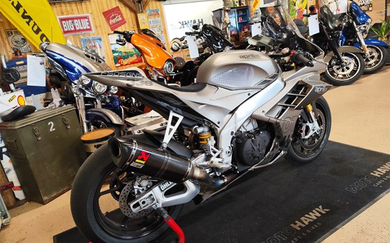 Gebrauchtmotorrad Aprilia RSV4 1100 - Bild 3 Gebrauchtmotorrad Aprilia RSV4 1100 - Bild 3