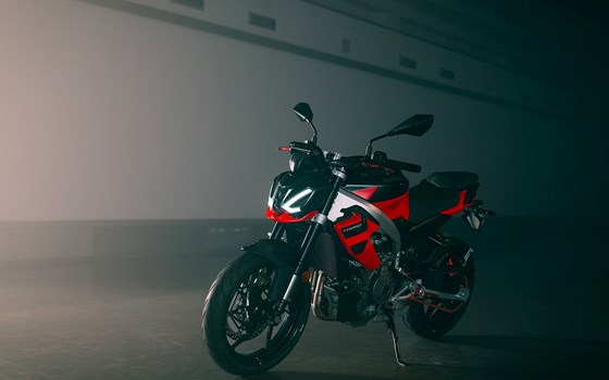 Neufahrzeug Aprilia Tuono 457 - Bild 5 Neufahrzeug Aprilia Tuono 457 - Bild 5