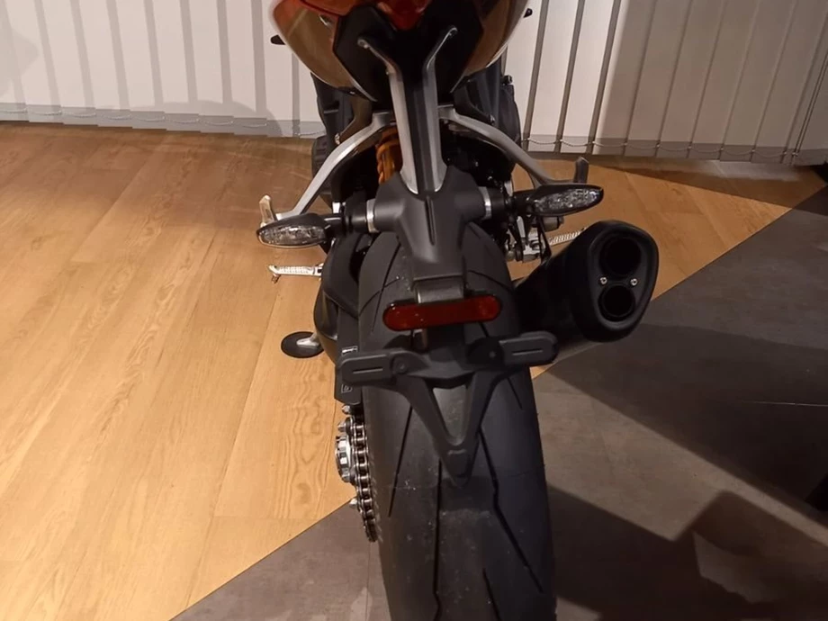 Angebot Triumph Speed Triple 1200 RR Bild 4: Angebot Triumph Speed Triple 1200 RR