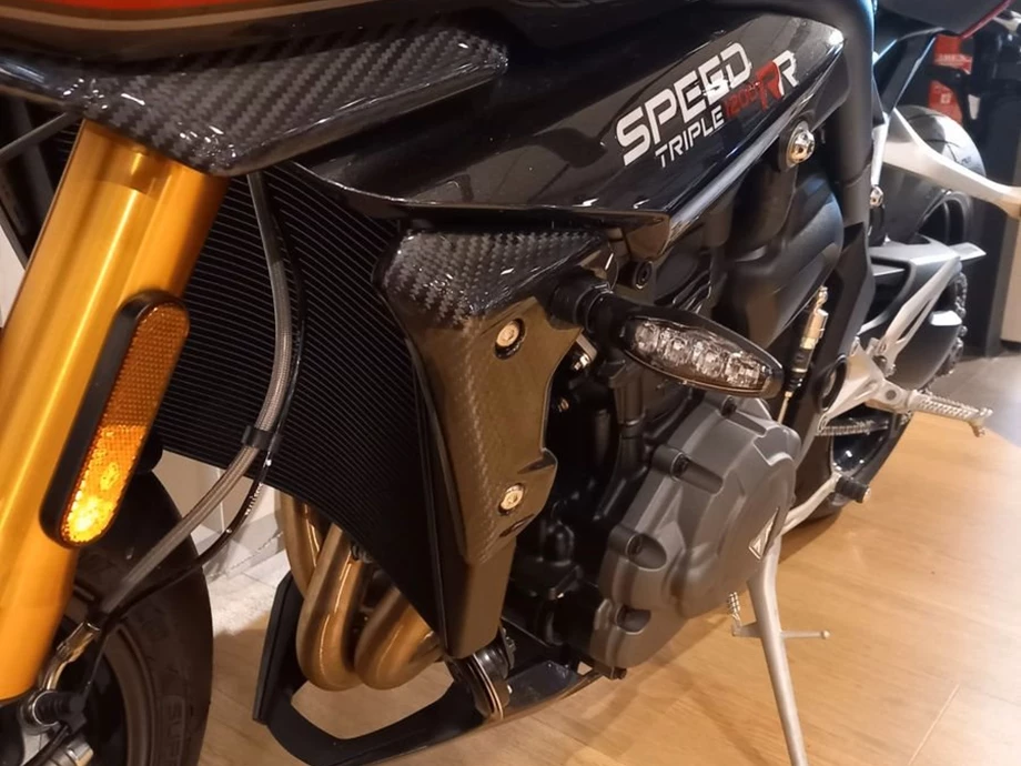 Angebot Triumph Speed Triple 1200 RR Bild 5: Angebot Triumph Speed Triple 1200 RR