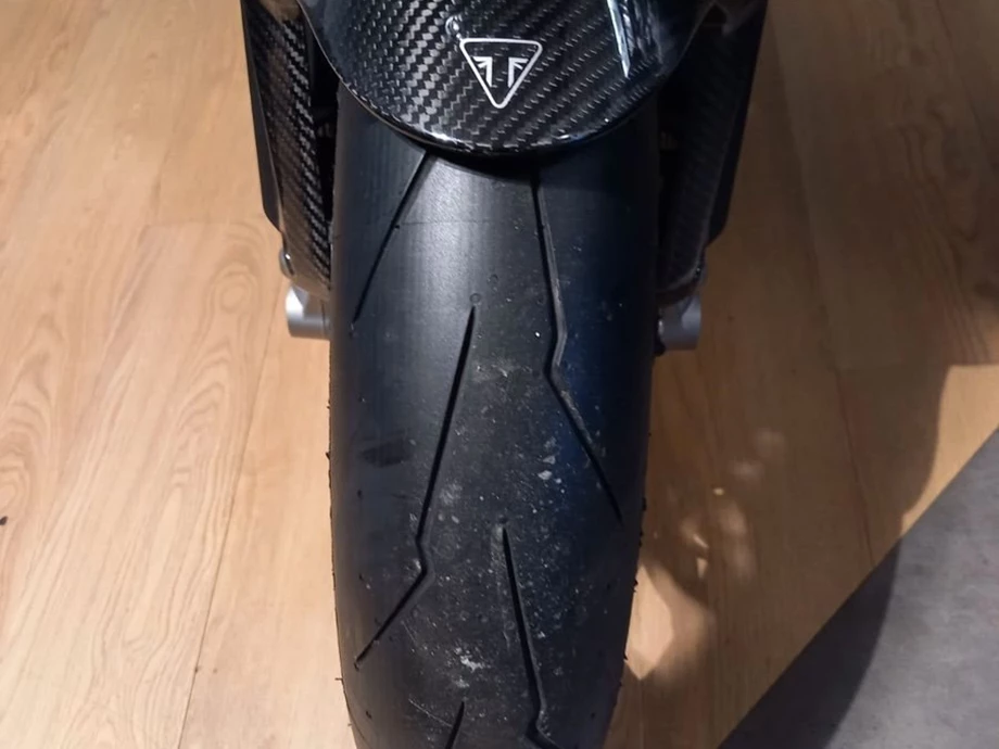 Angebot Triumph Speed Triple 1200 RR Bild 7: Angebot Triumph Speed Triple 1200 RR